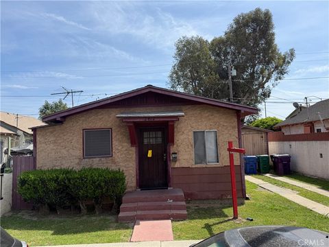 Photo of 2412 Gale Ave, Long Beach, CA 90810 (MLS # PW26077185)