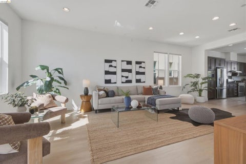 Photo of 38182 Luma Ter TER, Newark, CA 94560 (MLS # 41140611)