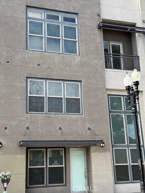 Photo of 204 N Spurgeon St, Santa Ana, CA 92701 (MLS # OC26044375)