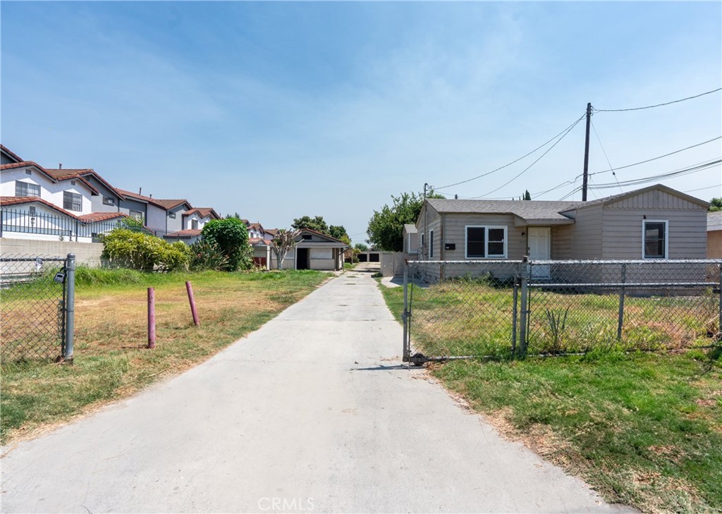 This spacious 22,532 square foot lot offers an attractive investment opportunity with seven potential rental units in the city of El Monte. The property currently includes five vacant units, plus pre-site plans for two additional ADUs. This property will provide an incredible rental income stream.
Five Vacant Units
Front Building (2840 & 2840 ½): 1,253 sq ft, featuring a 2-bedroom, 1-bath unit and a 1-bedroom, 1-bath unit.
Middle Unit: 600 sq ft with a 1-bedroom, 1-bath layout.
Left Unit: 540 sq ft with a 1-bedroom, 1-bath layout.
Rear Unit: 418 sq ft with a 1-bedroom, 1-bath layout.
Development Potential: Plans for two ADUs (1,000 sq ft each) and a third 800 sq ft building, for a total of 7 rental units on the property.
Whether you're an investor looking for an exciting development project or a buyer seeking immediate rental income, this property offers both options. The units are ready for renovation. Don’t miss out on this great opportunity to invest in the potential of this large lot with room to grow.