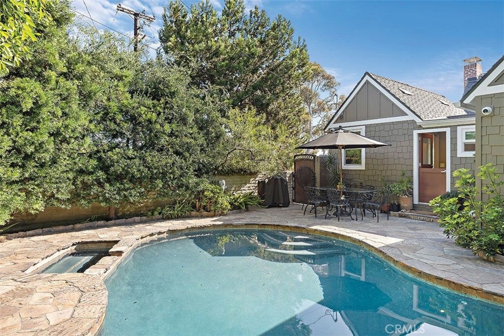 1494 Glenneyre