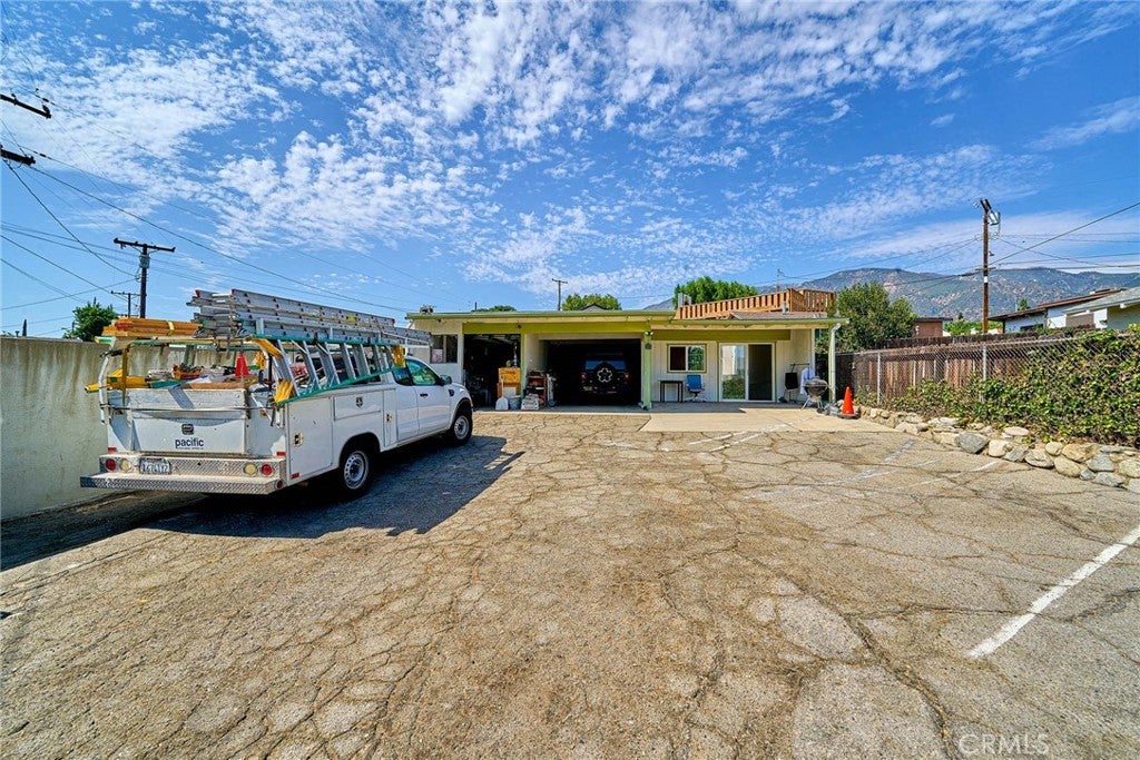 3251 Kentucky PL, Glendale CA 91214