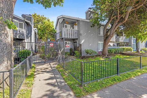 Photo of 106 Rancho Drive #A, San Jose, CA 95111 (MLS # ML82049908)