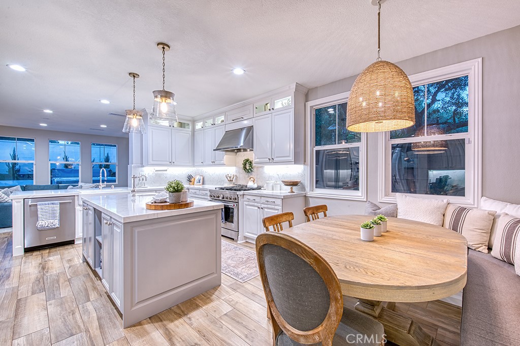 Rancho Mission Viejo, California, 92694, United States, 5 Bedrooms Bedrooms, ,4 BathroomsBathrooms,Residential,Active,2038210