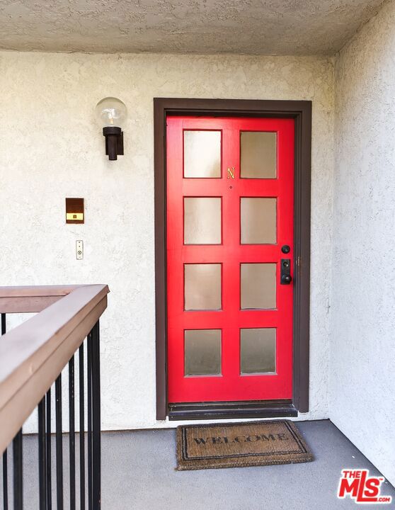 848 Lincoln Boulevard N