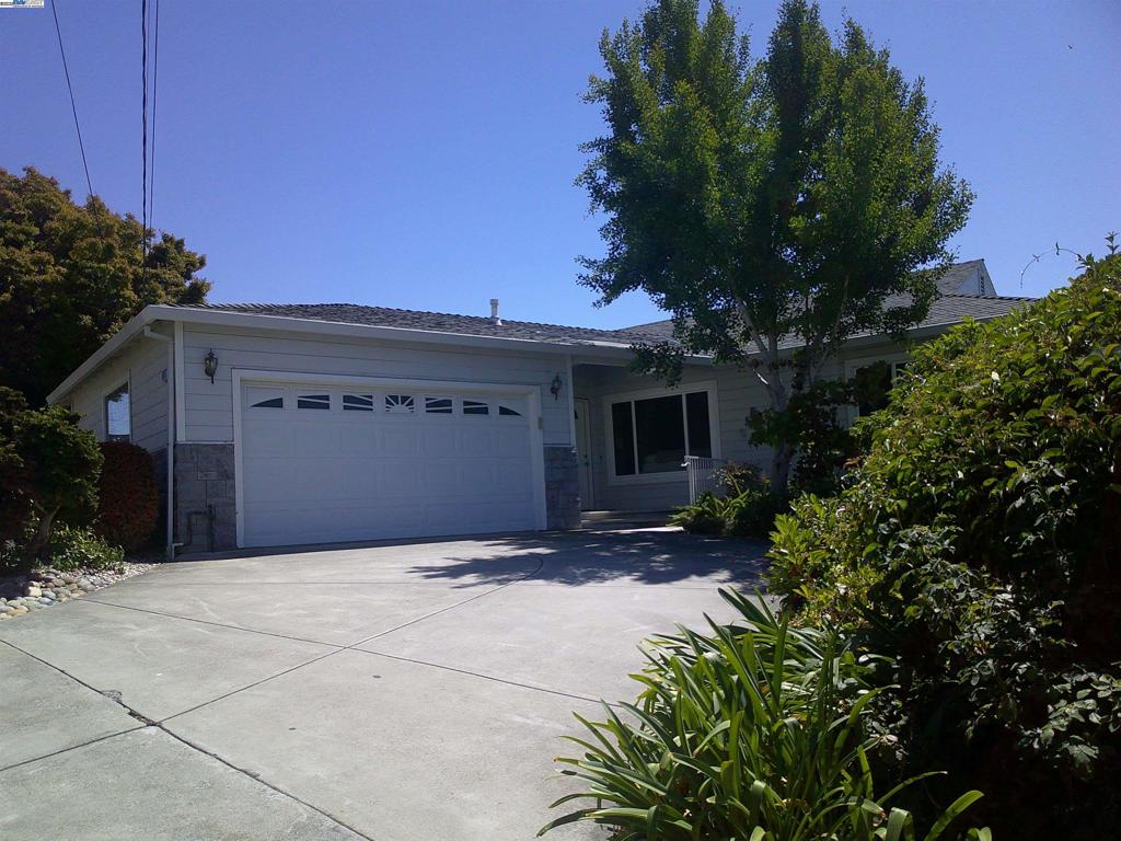 OPEN HOUSE SATURDAY SEPTEMBER 6 FROM 11:30 TO 3:30 AND SUNDAY SEPTEMBER 7 FROM 1:00 TO 4:00 Great location , close to schools , shopping and easy freeway access. This home is in good condition but needs upgrading . Large backyard off of downstairs basement . Basement makes for a great recreation room. Pool table , ping pong , or party room.