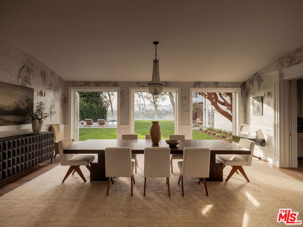 Photo of 773 Amalfi Drive, Pacific Palisades, CA 90272 (MLS # 26668099)