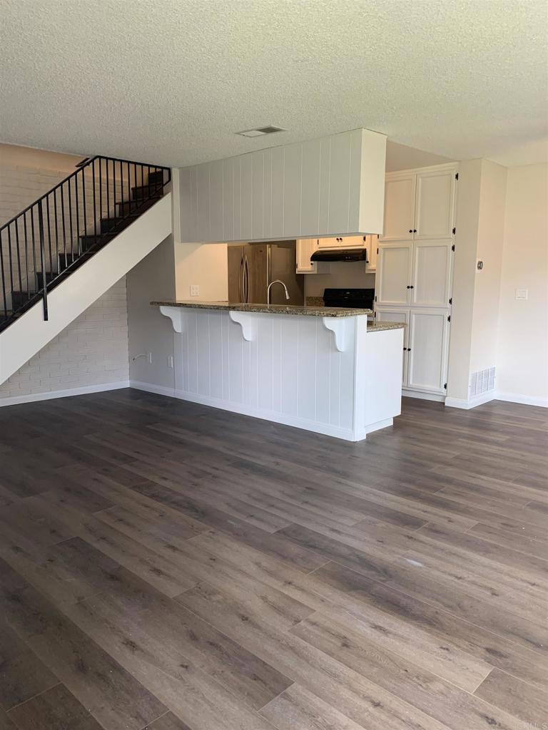 9847 Mission Vega Rd 3