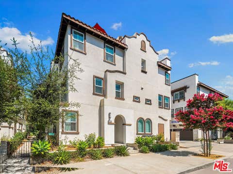 Photo of 5103 E Echo Street, Los Angeles, CA 90042 (MLS # 26882249)