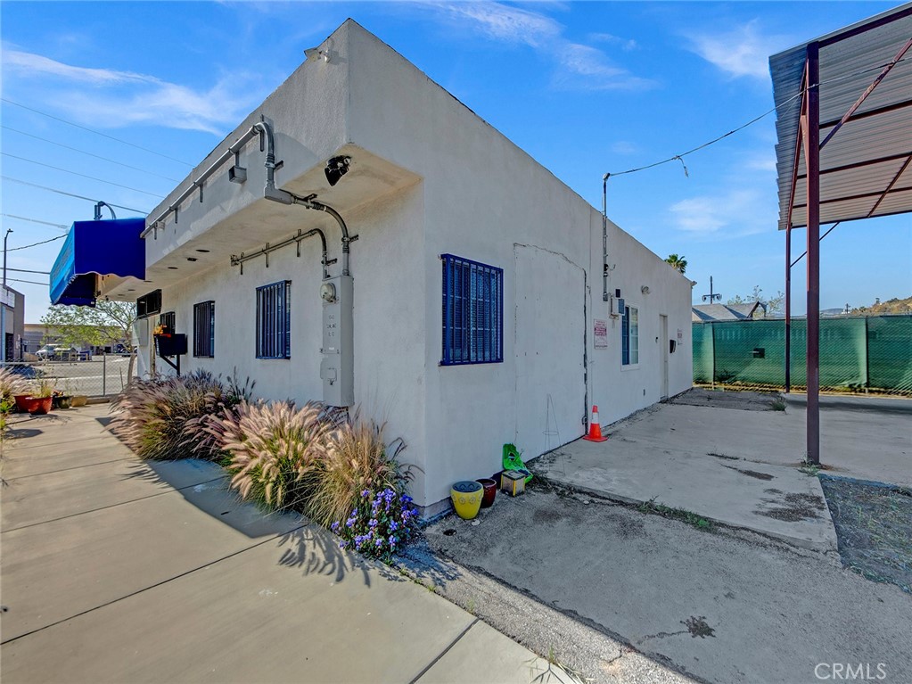 Properties 4 9040 Sunland Boulevard