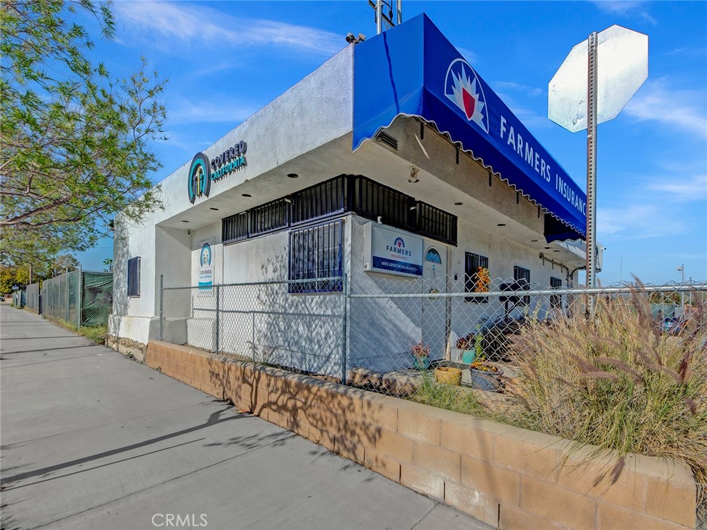Properties 2 9040 Sunland Boulevard