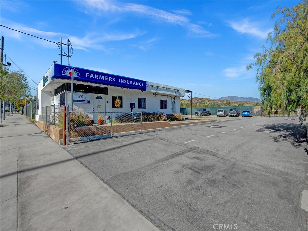 Properties 1 9040 Sunland Boulevard