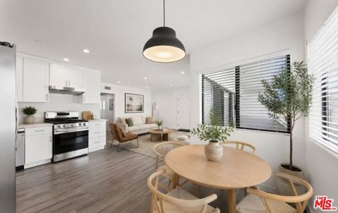 Photo of 1254 9th Street #B, Santa Monica, CA 90401 (MLS # 26846171)