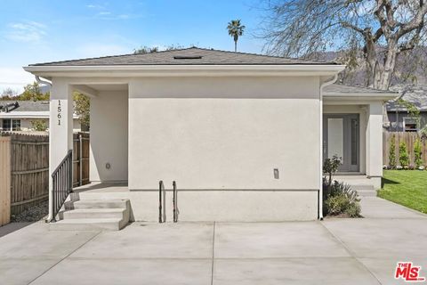 Photo of 1561 Elizabeth Street, Pasadena, CA 91104 (MLS # 25610287)