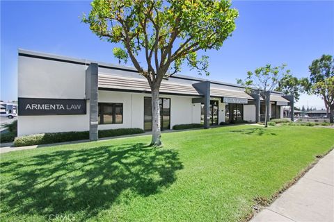 Photo of 6 N Central Ave Ave, Upland, CA 91786 (MLS # IV25214331)