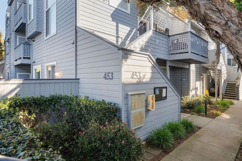 Photo of 453 Cork Harbour Circle #E, Redwood City, CA 94065 (MLS # ML82031985)
