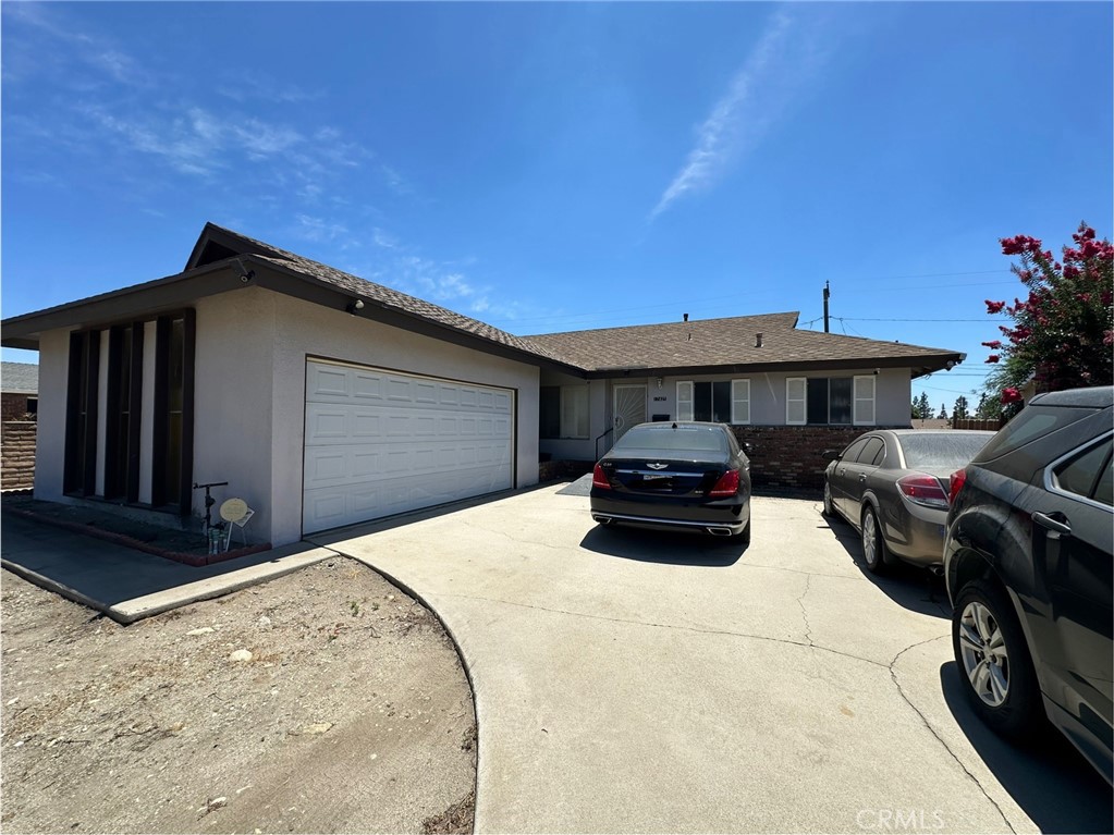 Well-maintained home with updated systems in a prime Fontana location! 17425 Upland Ave is in great condition and offers the perfect blend of comfort and potential. Major upgrades have already been completed, including newer HVAC, Type L copper plumbing, newer water heater, and newer gas line—giving peace of mind for years to come.
This home provides a clean, functional layout and a blank canvas for buyers who want to add their personal style. Nestled in a quiet residential neighborhood, it's conveniently close to parks, Fontana Unified schools, shopping centers, and major freeways like the 10 and 15 for an easy commute.
Whether you're a first-time buyer or looking for a home you can slowly update over time, this one checks the boxes.
Don't miss this solid opportunity in a sought-after area of Fontana!