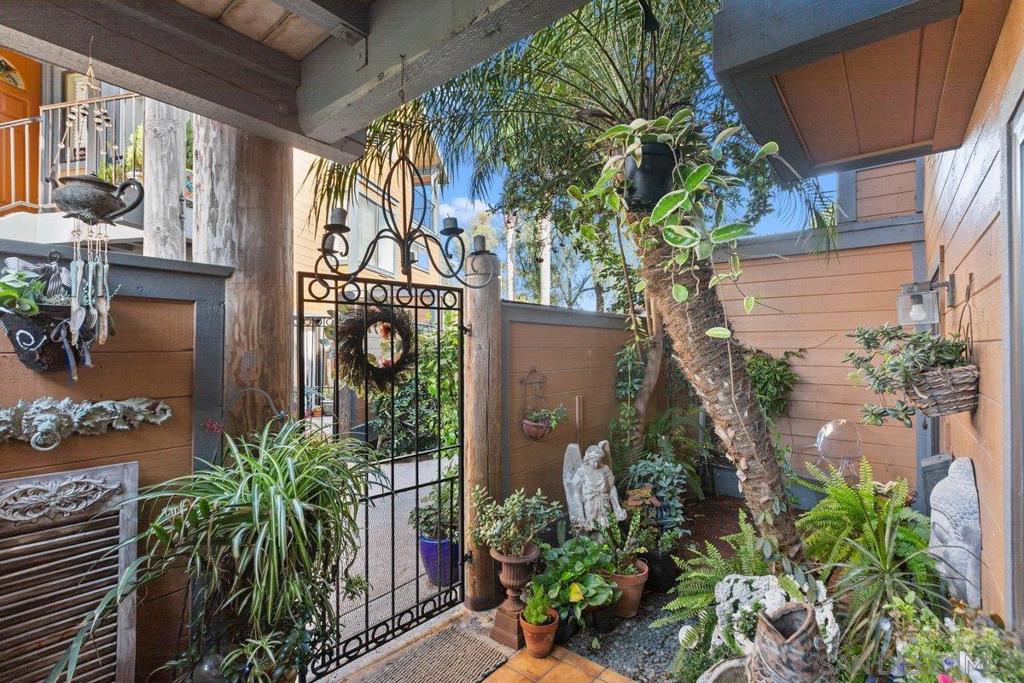 4011 Layang Layang Cir F