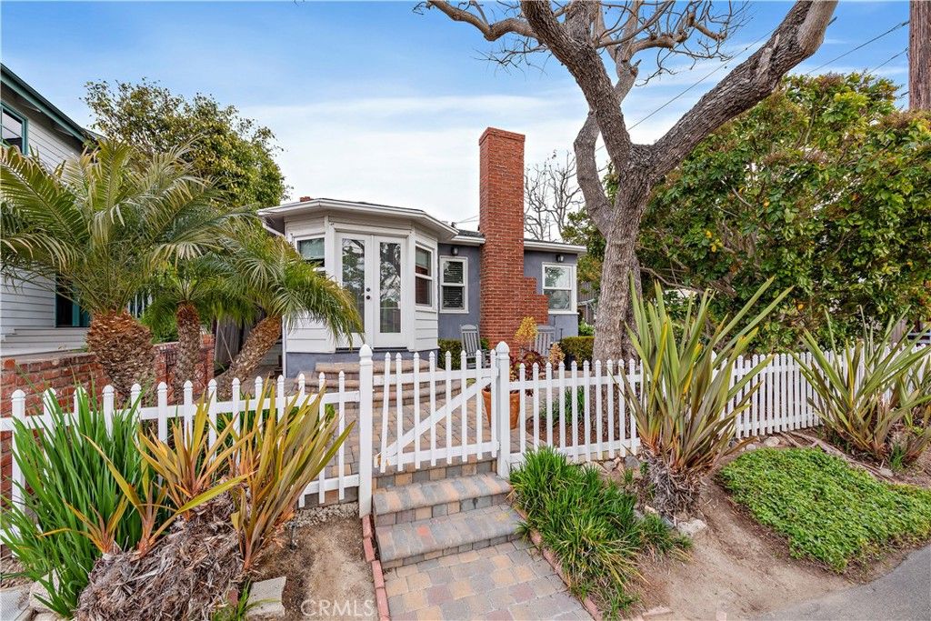Photo of 1466 Randall Way, Laguna Beach, CA 92651 (MLS # LG25281270)
