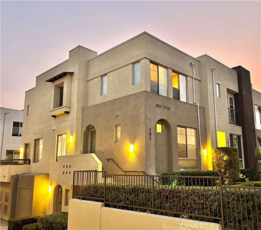 Amazing end unit dual primary suite townhouse, in resort-like community, includes studio suite with private entry way! This desirable 2040 sqft floor-plan (360 Townes 3X) is an end unit with only one shared wall and gorgeous natural light from three directions. A versatile three story layout features a top floor with both primary suites, as well as the laundry room and a bonus loft with a window. The main floor is open concept with kitchen, dining and living on the entry level, and wrap around balcony, in addition to bedroom and full bathroom. Level one includes a 2-car garage, as well as a studio suite with kitchenette and bathroom with zero-entry shower. This beloved gated community features amenities across the neighborhood: multiple pools, hot tub, gym, dog park, children’s park, serenity park with water feature, basketball hoop, pickleball court, rec rooms, and guest parking.