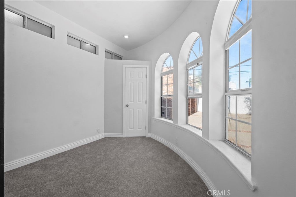5334 S Victoria AVE, Los Angeles CA 90043