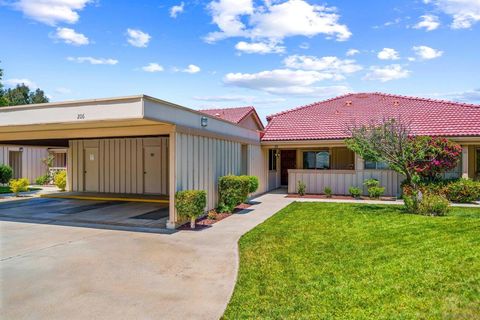 17465 Plaza Del Curtidor 207 San Diego CA 92128