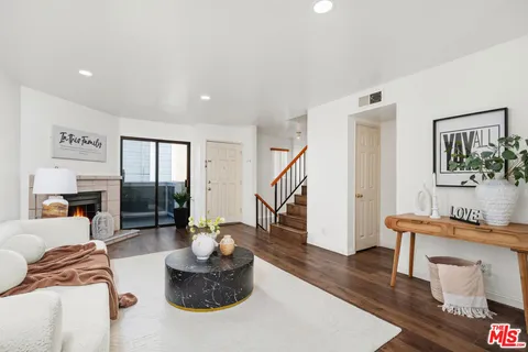 1832 Huntington Drive Unit 13, Duarte, CA 91010 - MLS#: 25608777