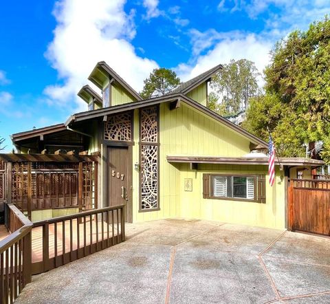 Photo of 507 La Honda Drive, Aptos, CA 95003 (MLS # ML82027727)
