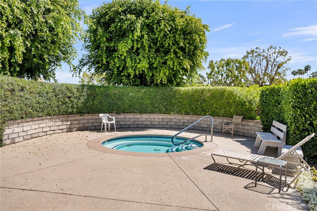 Rose Garden (33247) - Residential