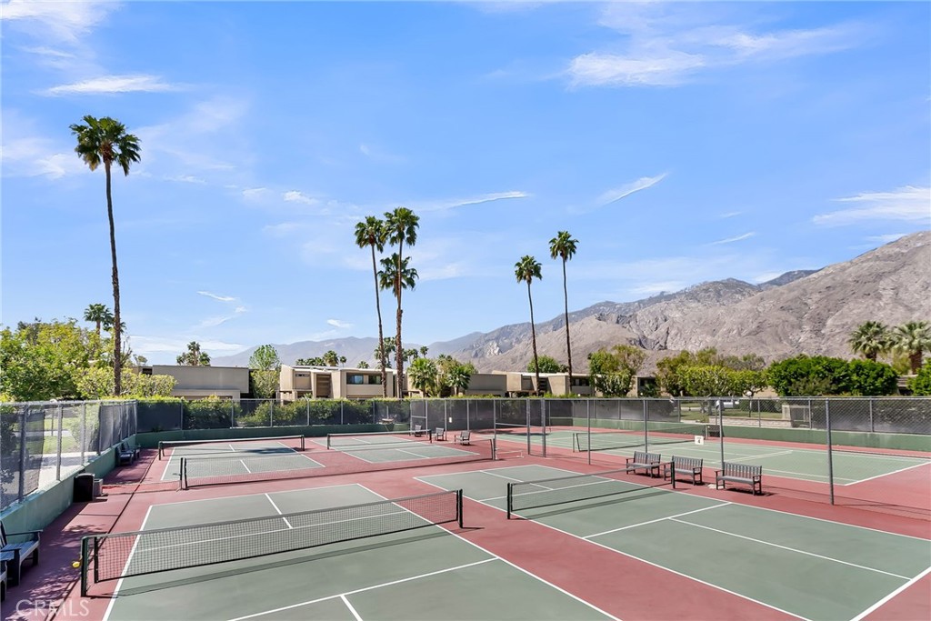 Rose Garden (33247) - Residential