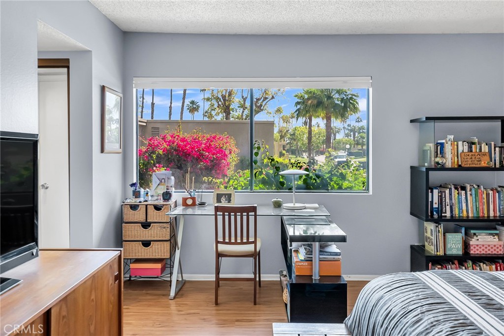 Rose Garden (33247) - Residential