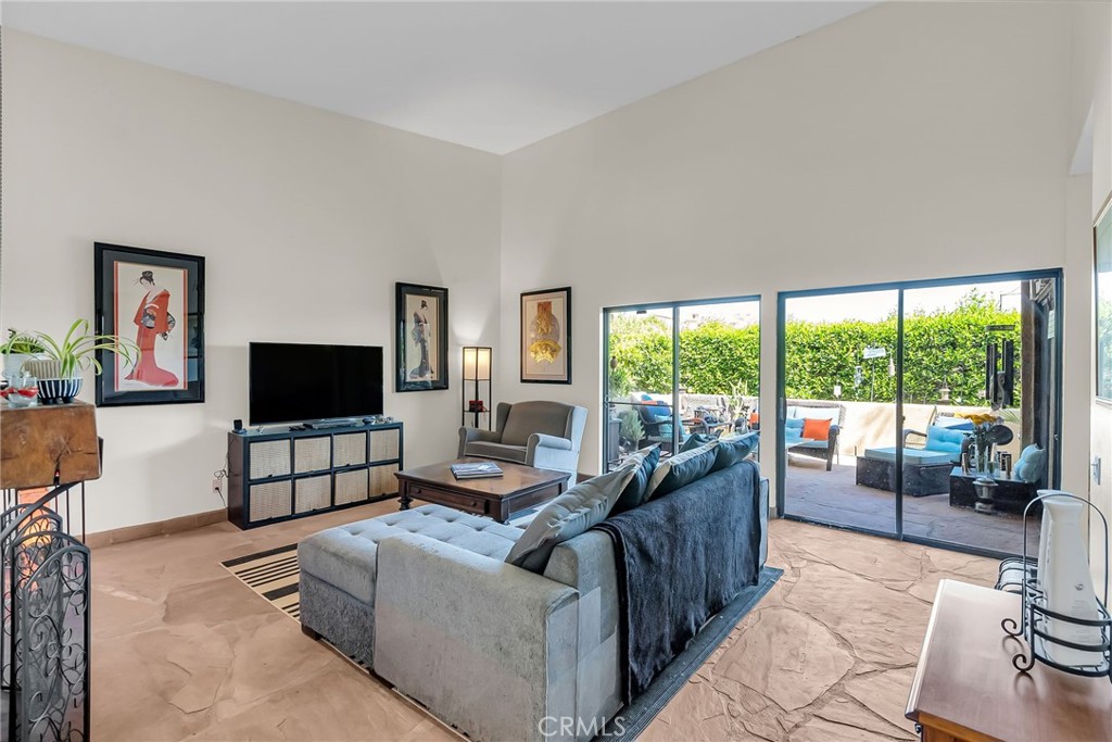 Rose Garden (33247) - Residential
