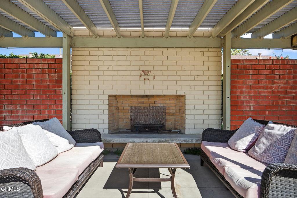 Las Posas Gardens - 2666 - Residential