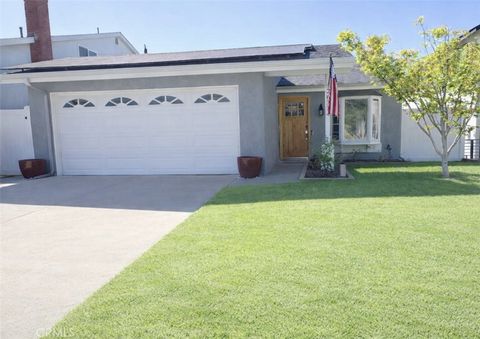 Photo of 26774 Avenida Shonto, Mission Viejo, CA 92691 (MLS # PW26077901)