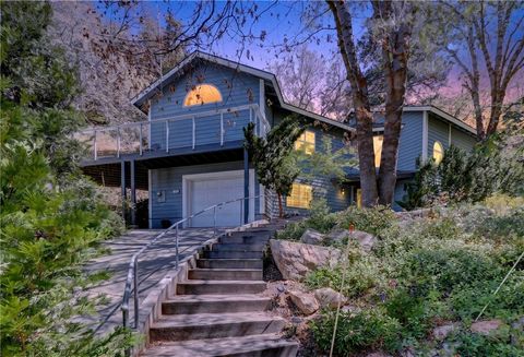 Photo of 743 Berne DR, Crestline, CA 92325 (MLS # IG26102729)