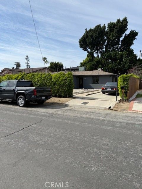 Photo of 6527 Buffalo Ave, Van Nuys, CA 91401 (MLS # GD26034867)