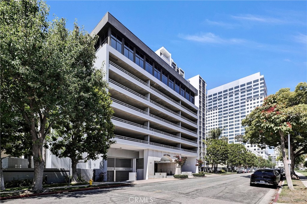 345 Pioneer Drive 205