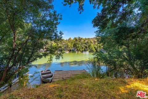 Photo of 29371 Lake Vista Drive, Agoura Hills, CA 91301 (MLS # 26664181)