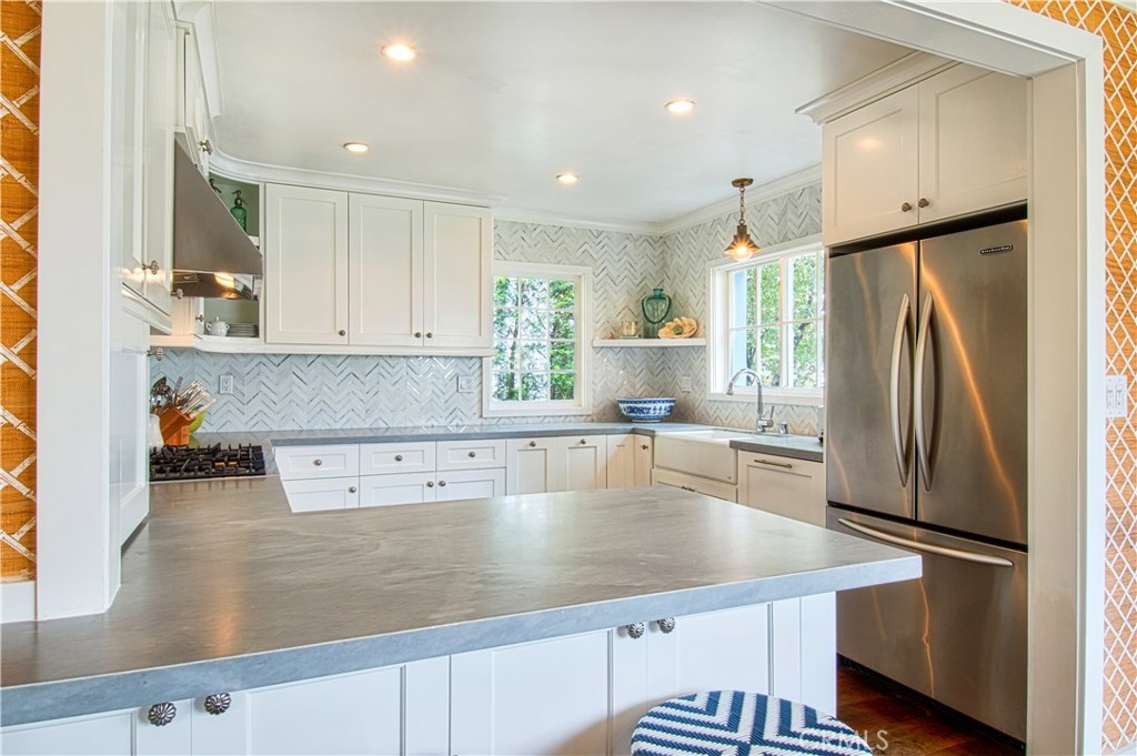 Bayshores (BSHR) - Residential Lease