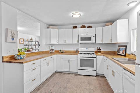 Tiny photo for 27 Via Santa Barbara #27, Paso Robles, CA 93446 (MLS # NS26166500)