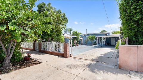 Photo of 11532 Amboy AVE, Los Angeles, CA 91340 (MLS # SR26153107)