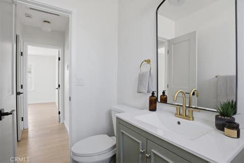 Tiny photo for 6140 Fulcher AVE, North Hollywood, CA 91606 (MLS # SR26158654)