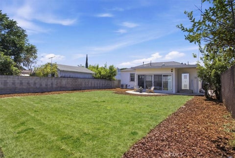 Tiny photo for 6140 Fulcher AVE, North Hollywood, CA 91606 (MLS # SR26158654)