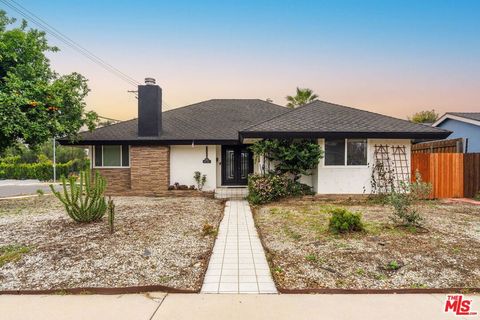 Photo of 8901 Rubio Avenue, North Hills, CA 91343 (MLS # 25630521)