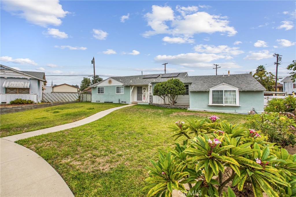 310 W Heather Way