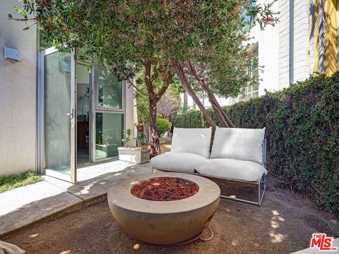 Tiny photo for 2100 Abbot Kinney Boulevard #7, Venice, CA 90291 (MLS # 25601879)