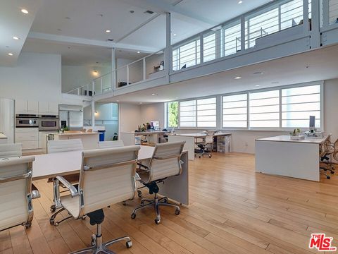Tiny photo for 2100 Abbot Kinney Boulevard #7, Venice, CA 90291 (MLS # 25601879)