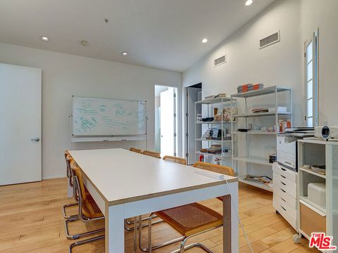 Tiny photo for 2100 Abbot Kinney Boulevard #7, Venice, CA 90291 (MLS # 25601879)