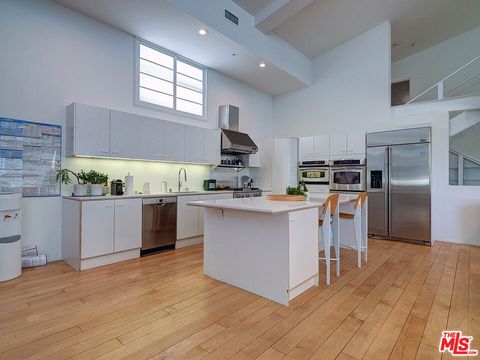 Tiny photo for 2100 Abbot Kinney Boulevard #7, Venice, CA 90291 (MLS # 25601879)