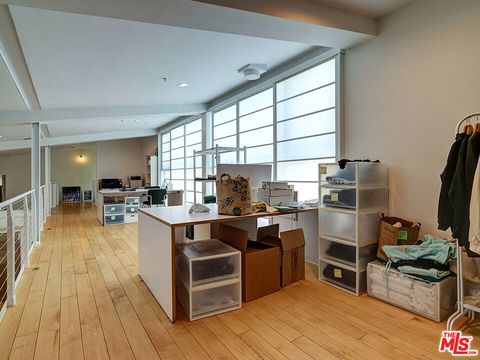 Tiny photo for 2100 Abbot Kinney Boulevard #7, Venice, CA 90291 (MLS # 25601879)